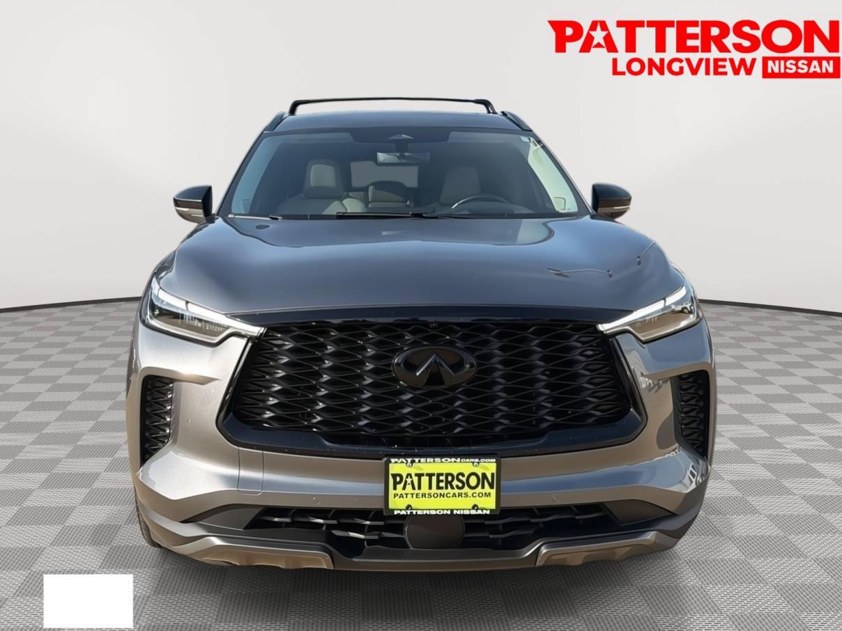 Used 2023 INFINITI QX60 Sensory w/ Vision Package AWD/4WD image 2