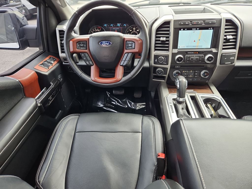 Used 2017 Ford F150 Lariat w/ Equipment Group 502A Luxury image 4