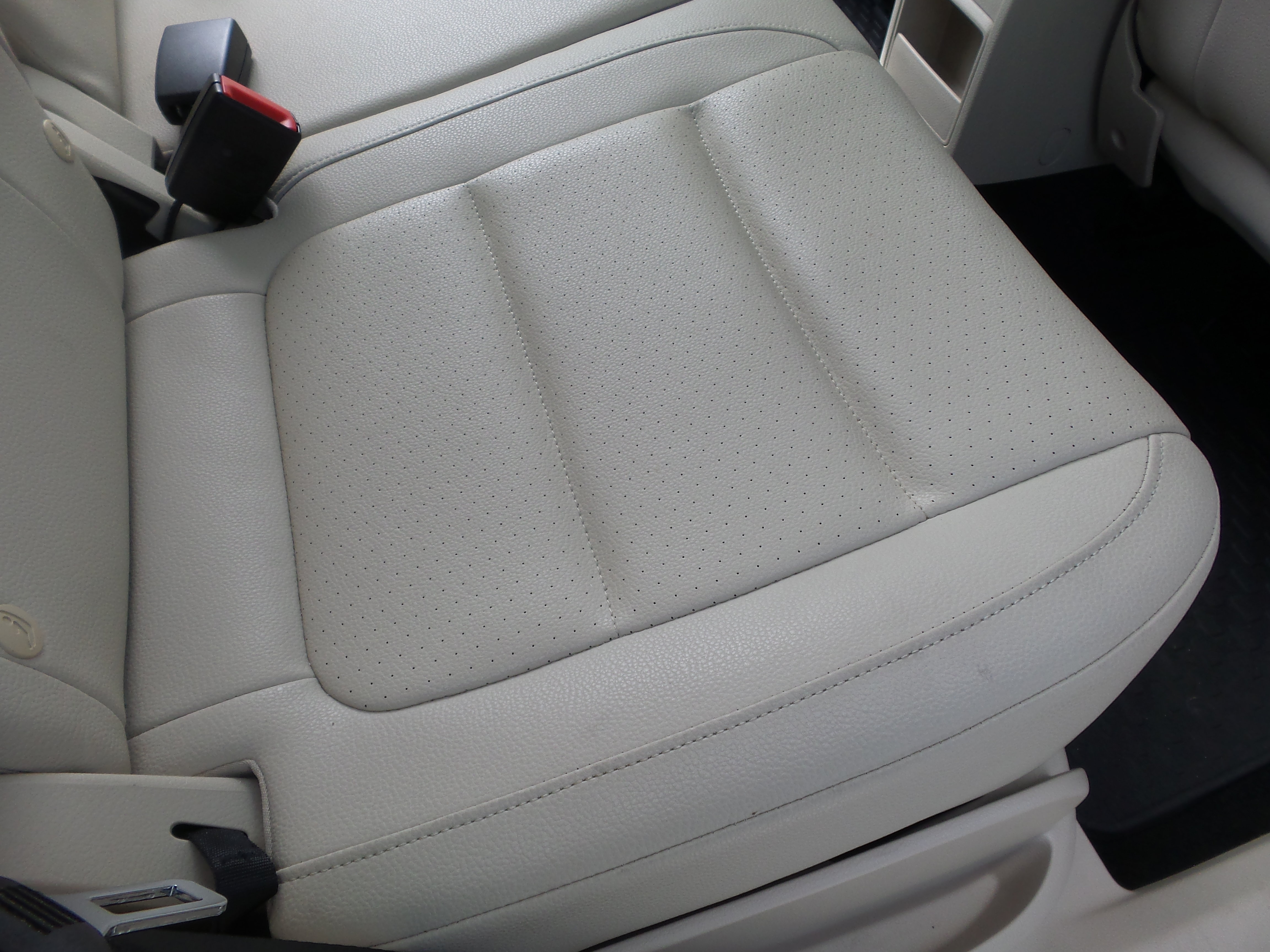 Used 2015 Volkswagen Tiguan SEL FWD image 44
