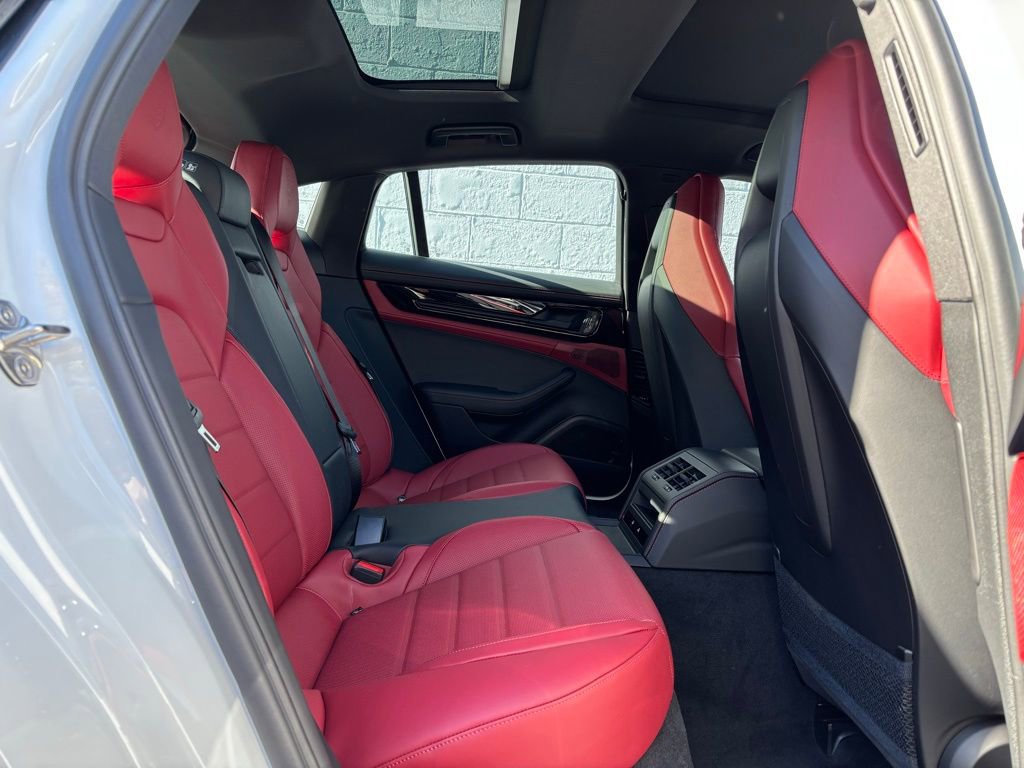 New 2026 Porsche Panamera image 14