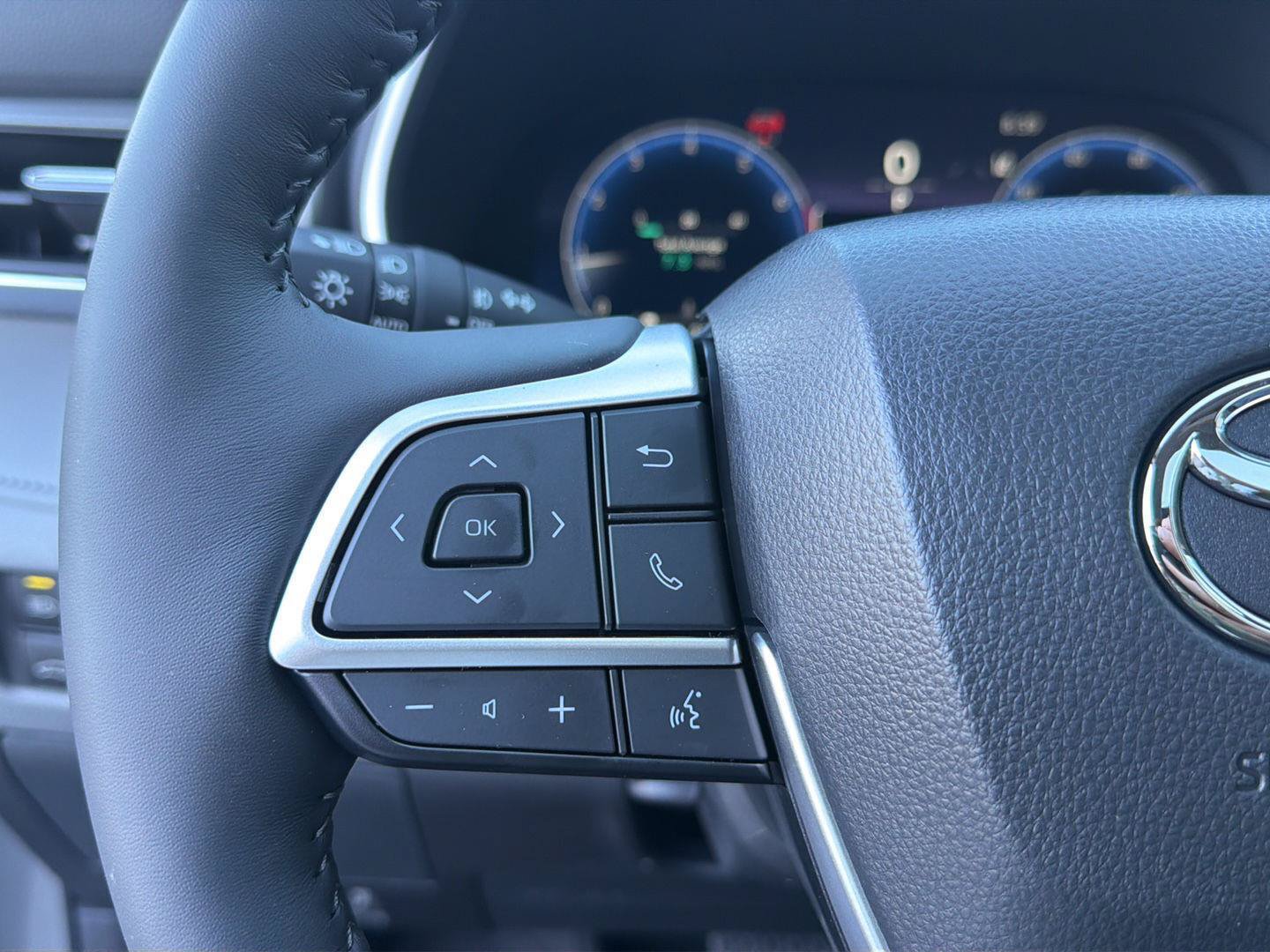 New 2026 Toyota Highlander Limited AWD/4WD image 22
