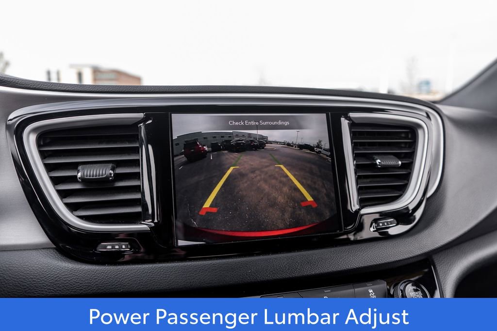 Used 2020 Chrysler Pacifica Touring-L w/ Premium Audio Group AWD/4WD image 30