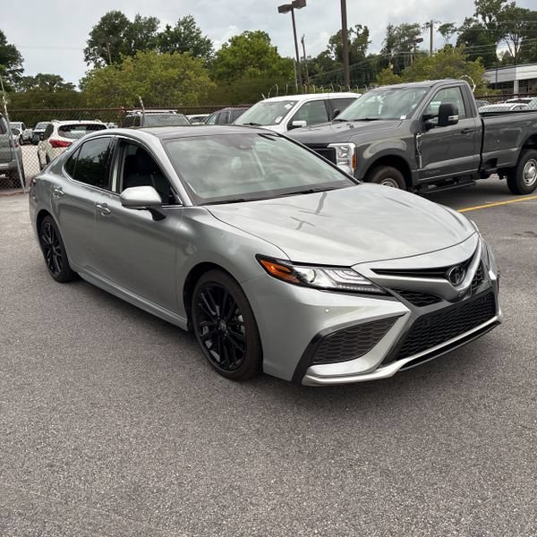 Used 2021 Toyota Camry XSE w/ Navigation Package FWD image 12