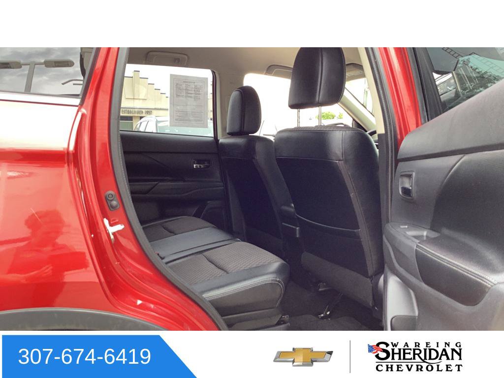 Used 2015 Mitsubishi Outlander GT AWD/4WD image 24