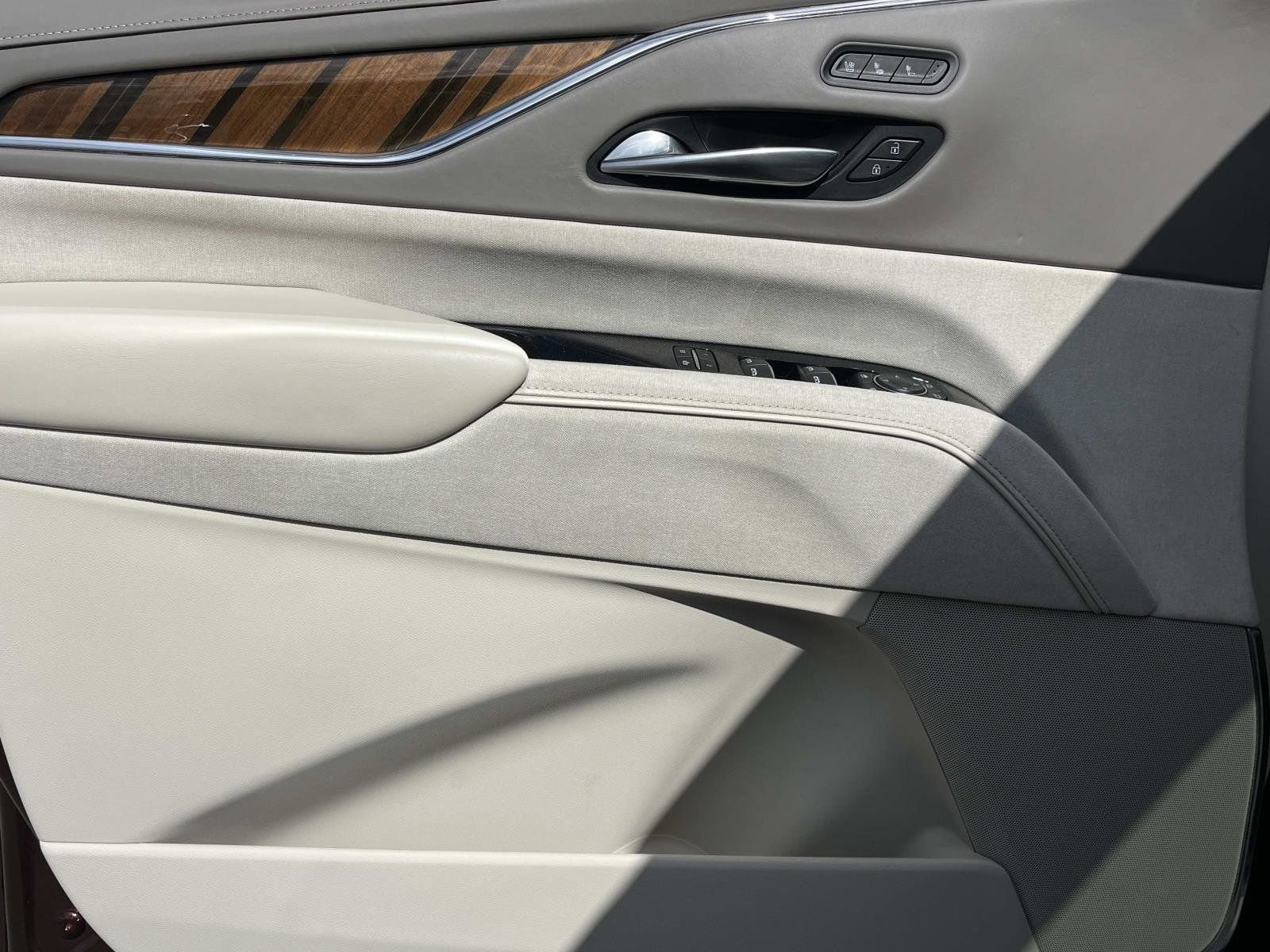 Used 2022 Cadillac Escalade ESV Sport Platinum image 21