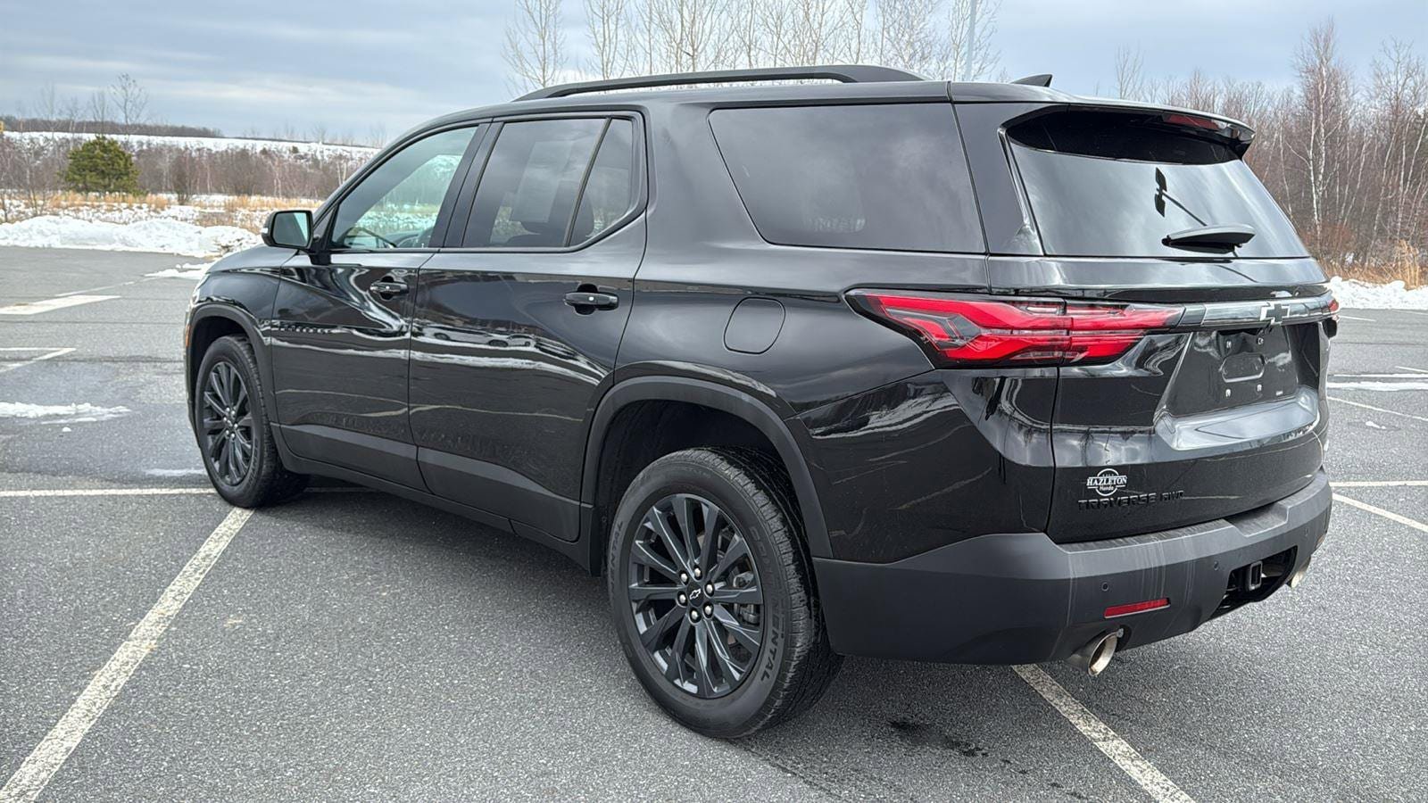 Used 2023 Chevrolet Traverse RS w/ LPO, Cargo Package image 9
