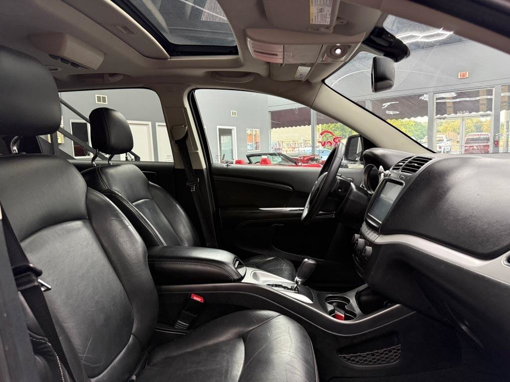 Used 2014 Dodge Journey Limited w/ Flexible Seating Group FWD image 15