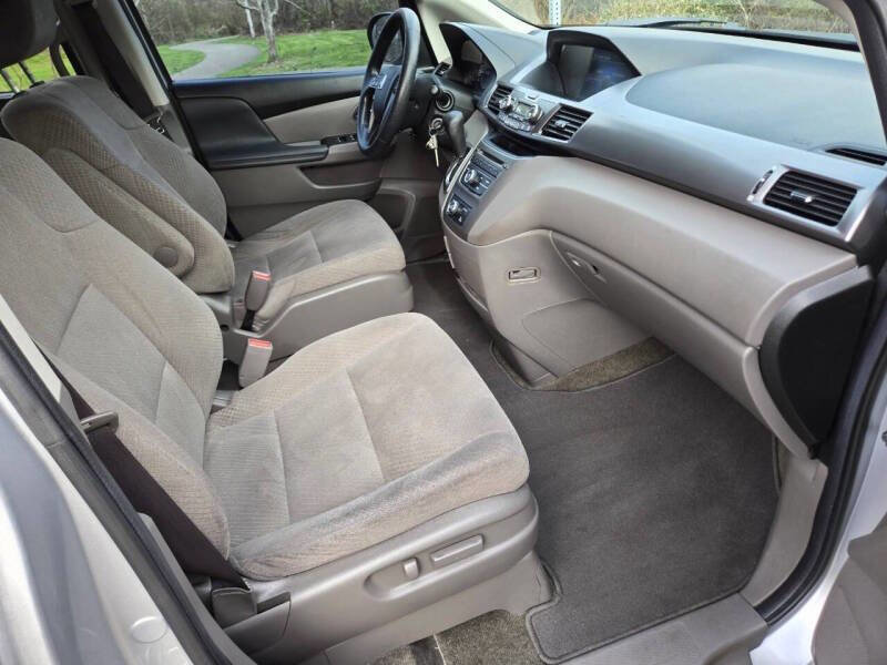 Used 2014 Honda Odyssey LX image 18