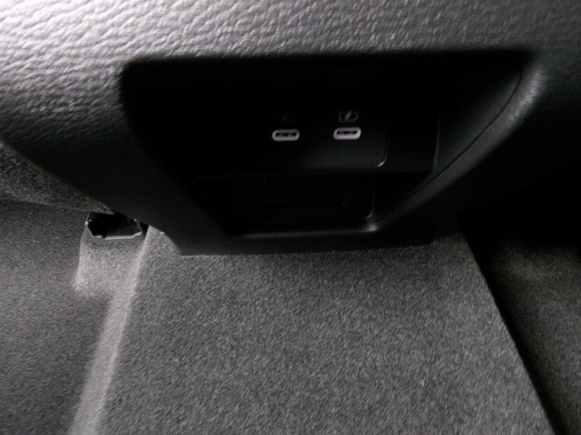 New 2025 Mitsubishi Outlander SE image 21