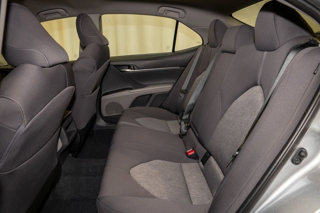 Used 2024 Toyota Camry LE image 7