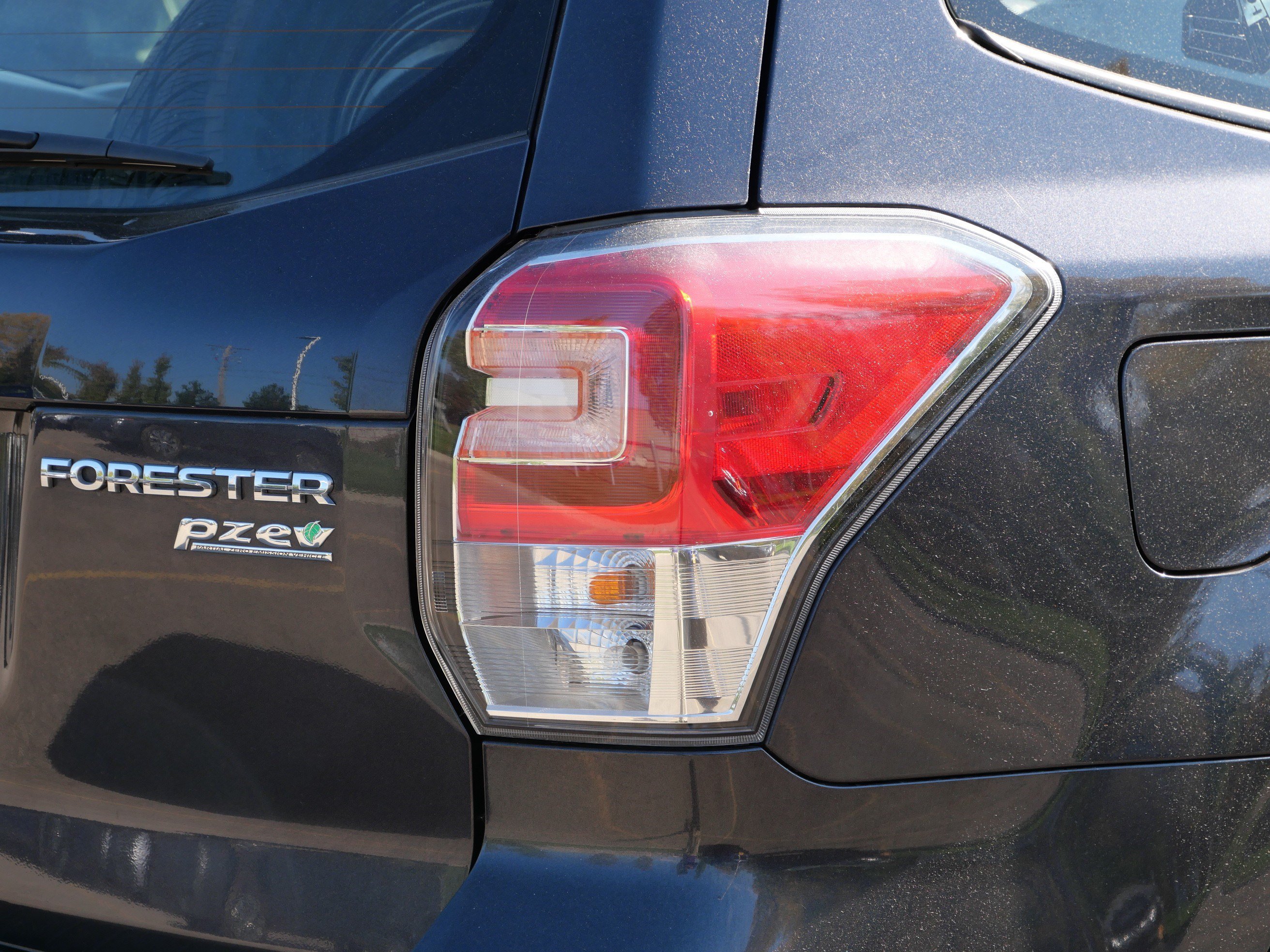 Used 2017 Subaru Forester 2.5i w/ Alloy Wheel Package AWD/4WD image 17