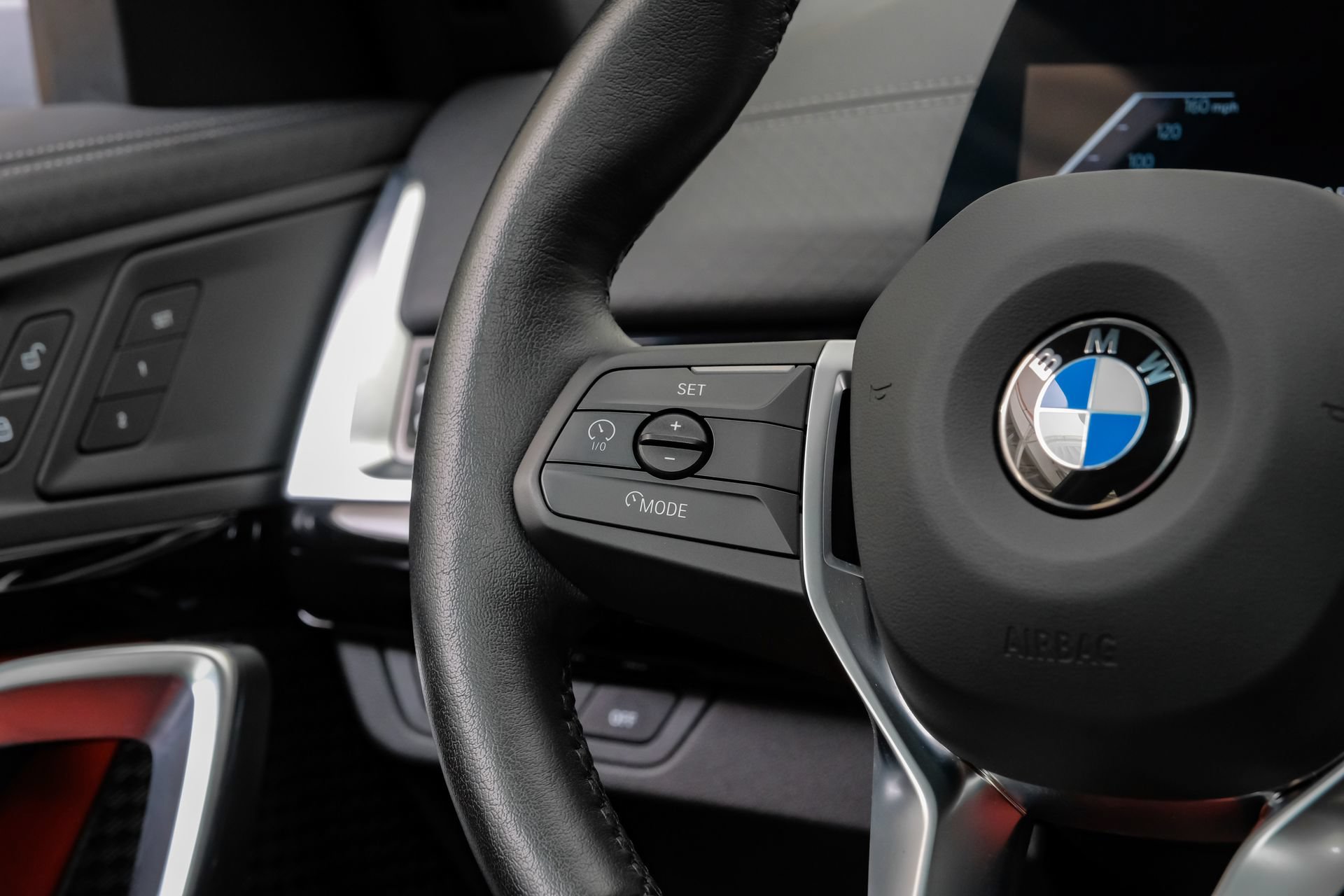 Used 2025 BMW X2 xDrive28i AWD/4WD image 21