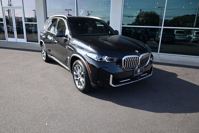 Used 2024 BMW X5 xDrive40i w/ Premium Package AWD/4WD image 5