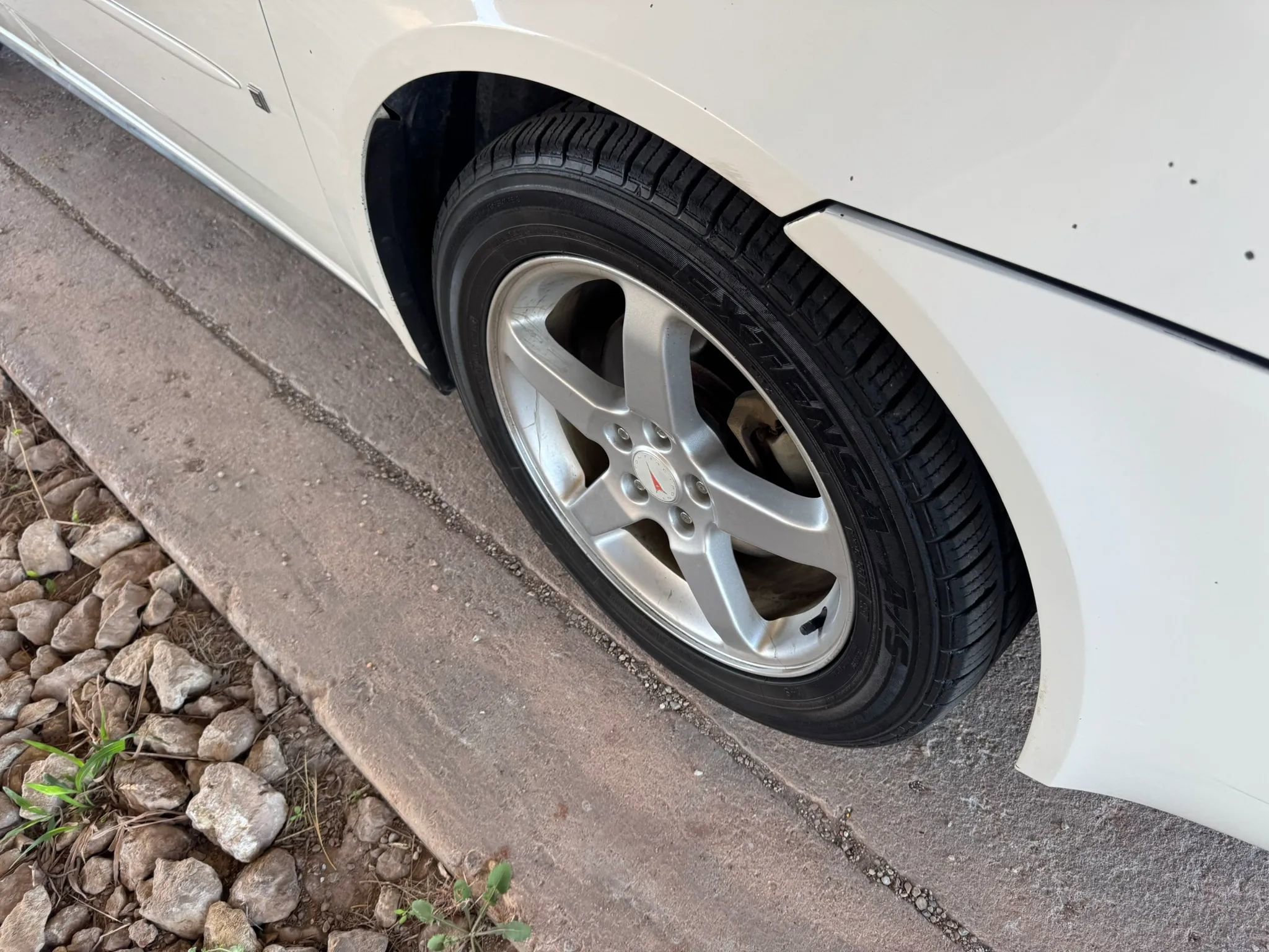 Used 2007 Pontiac G6 Sedan 4D w/ Sport Package FWD image 26