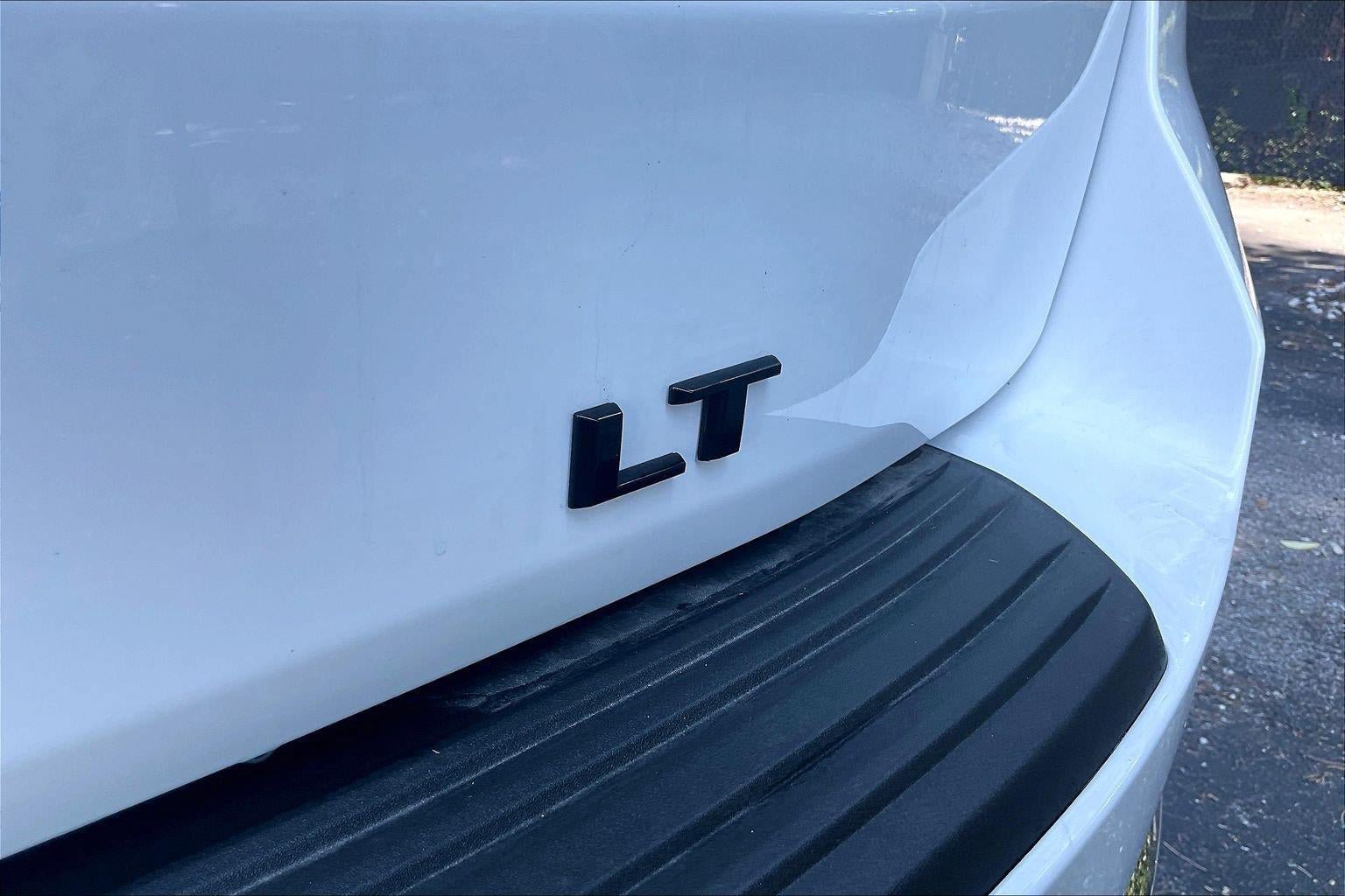 New 2026 Chevrolet Suburban LT AWD/4WD image 24