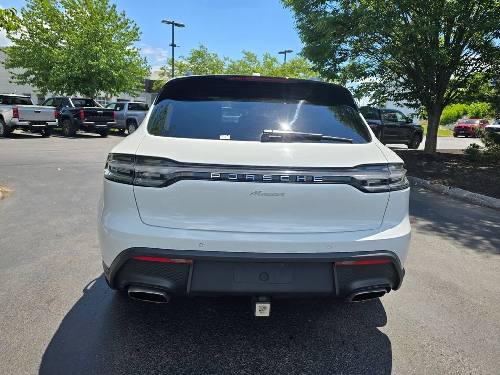 Used 2023 Porsche Macan AWD/4WD image 7