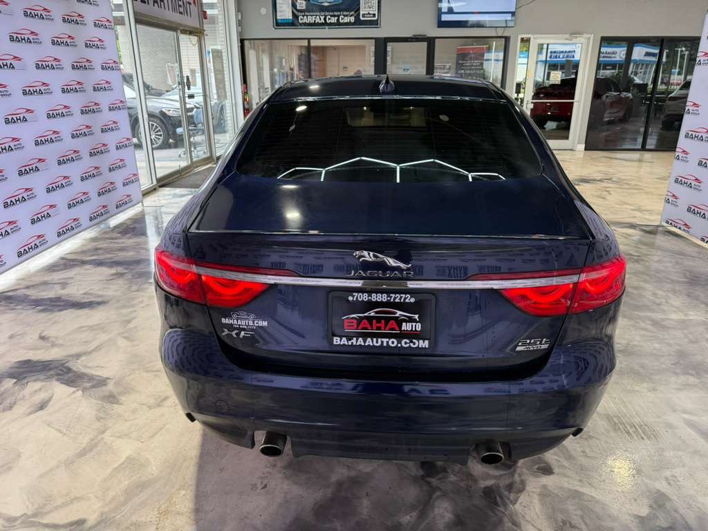 Used 2018 Jaguar XF Premium AWD/4WD image 8