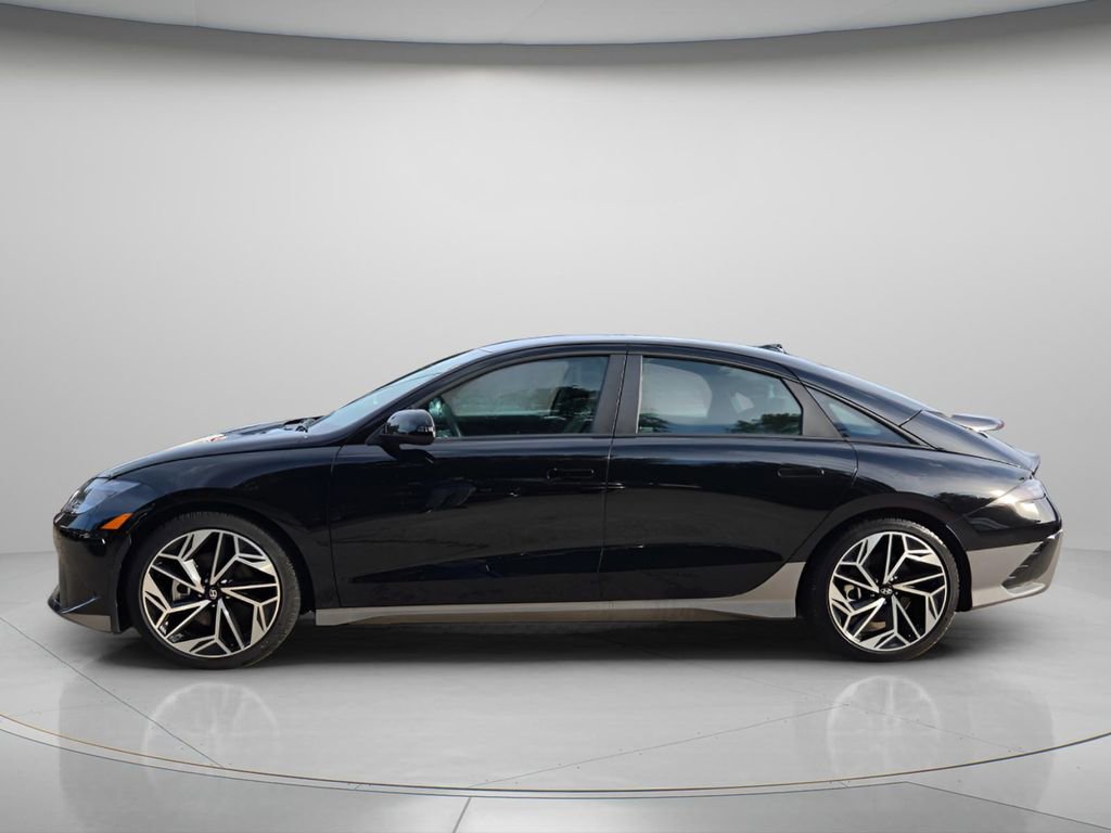 Used 2025 Hyundai Ioniq 6 SEL RWD image 3