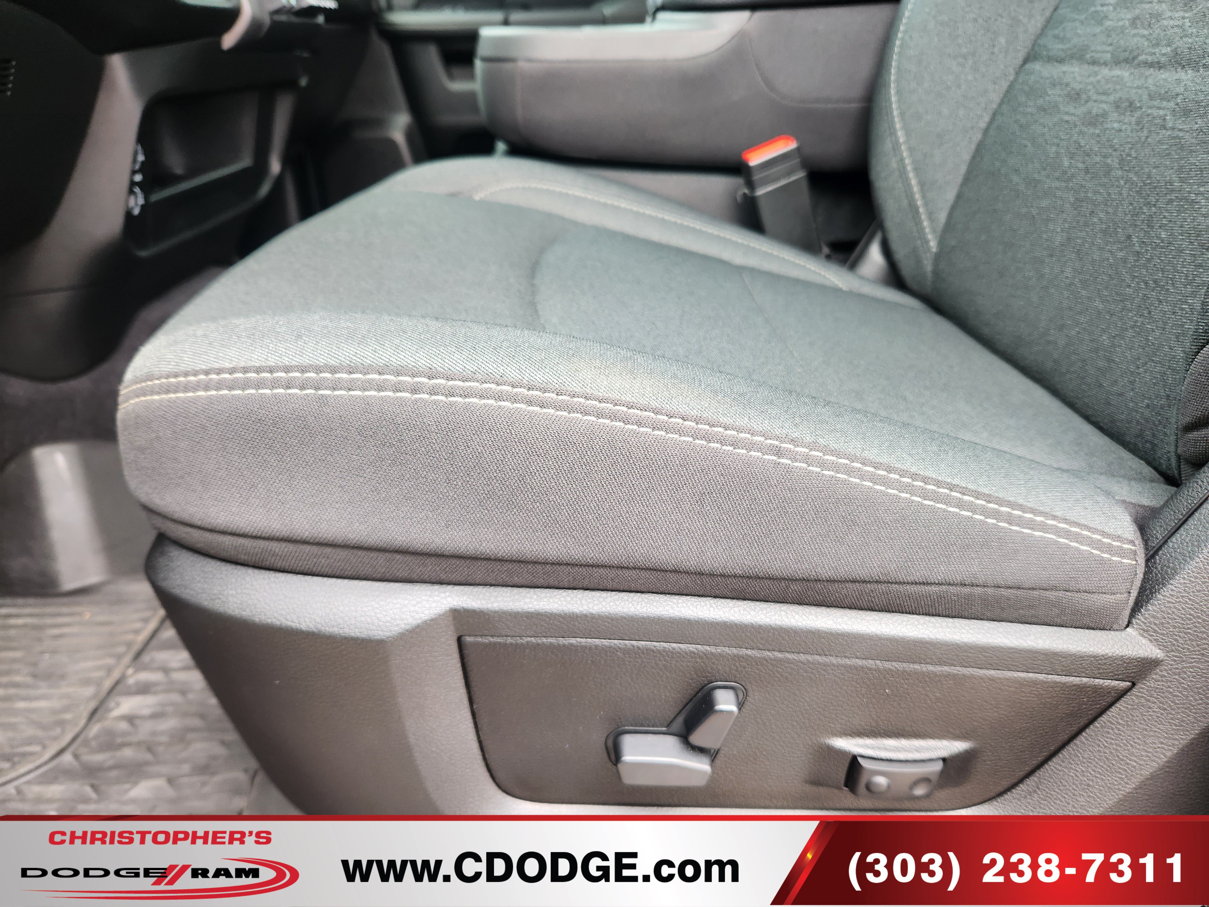 Used 2026 RAM 3500 Big Horn AWD/4WD image 17