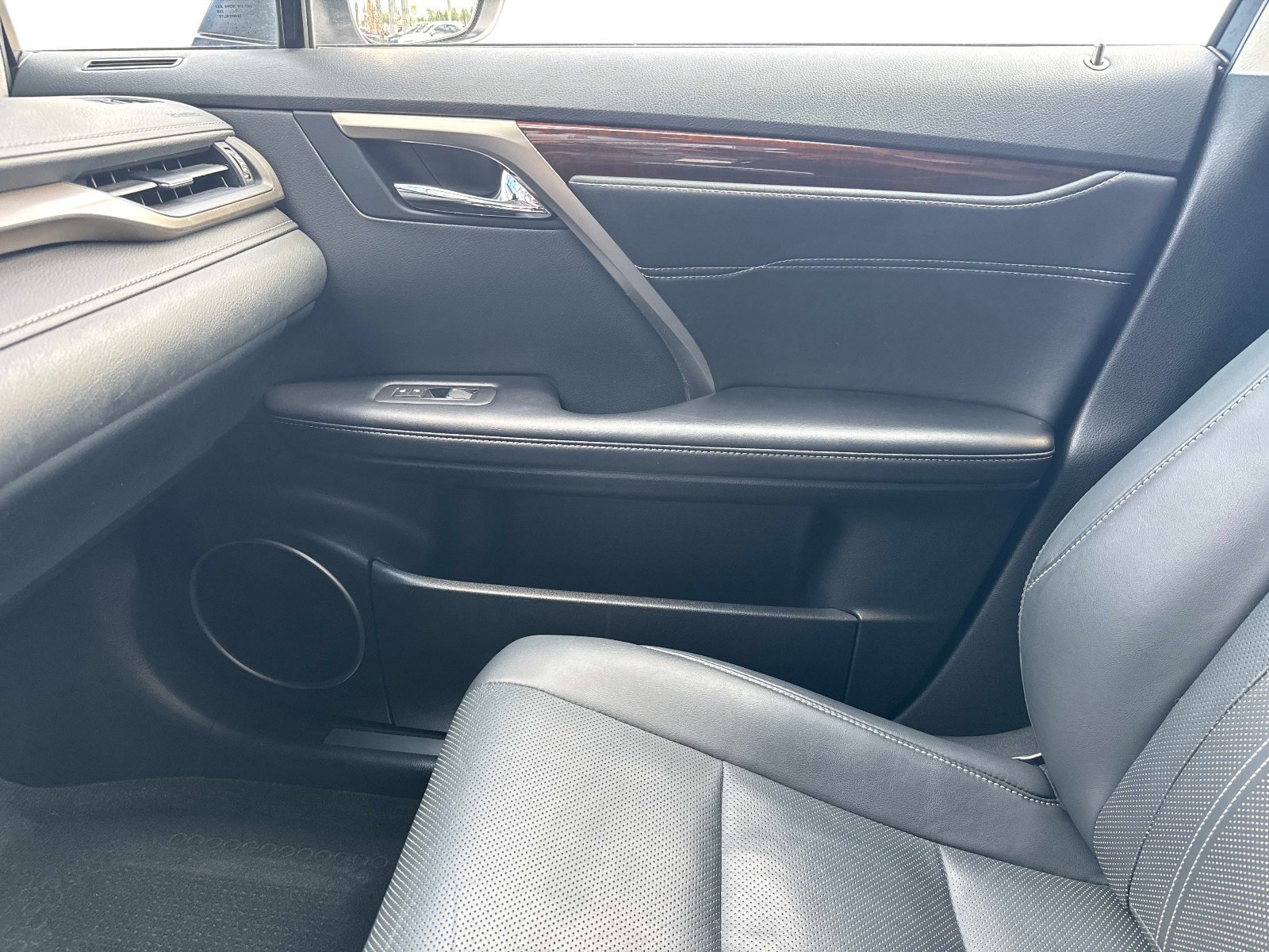 Used 2018 Lexus RX 450h AWD w/ Premium Package image 24