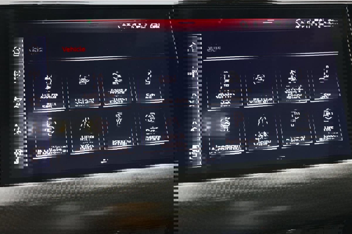 Used 2022 Audi e-tron GT Prestige image 54