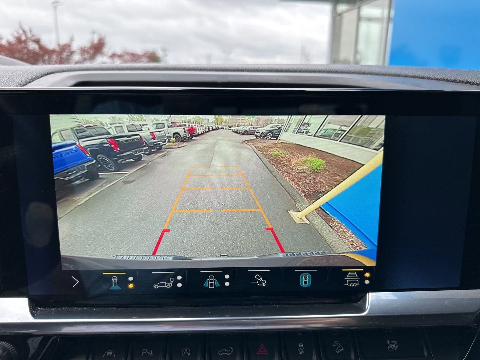 Used 2022 Chevrolet Silverado 1500 LT Trail Boss w/ Convenience Package II image 24