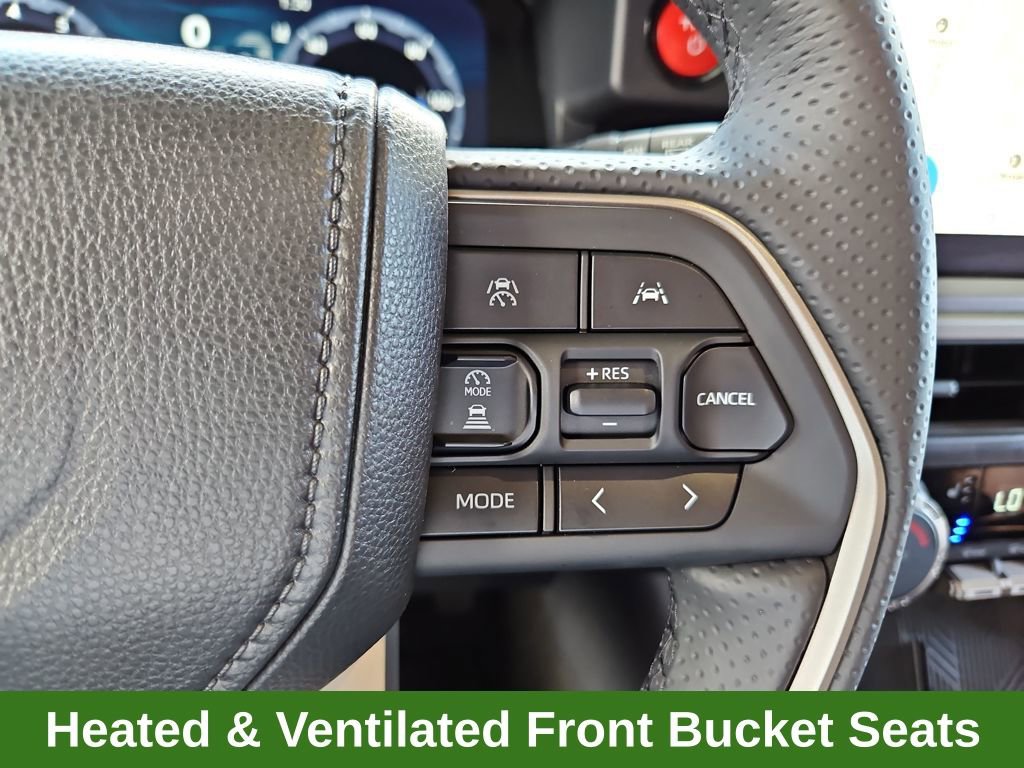 Used 2025 Toyota 4Runner TRD Off-Road Premium image 12