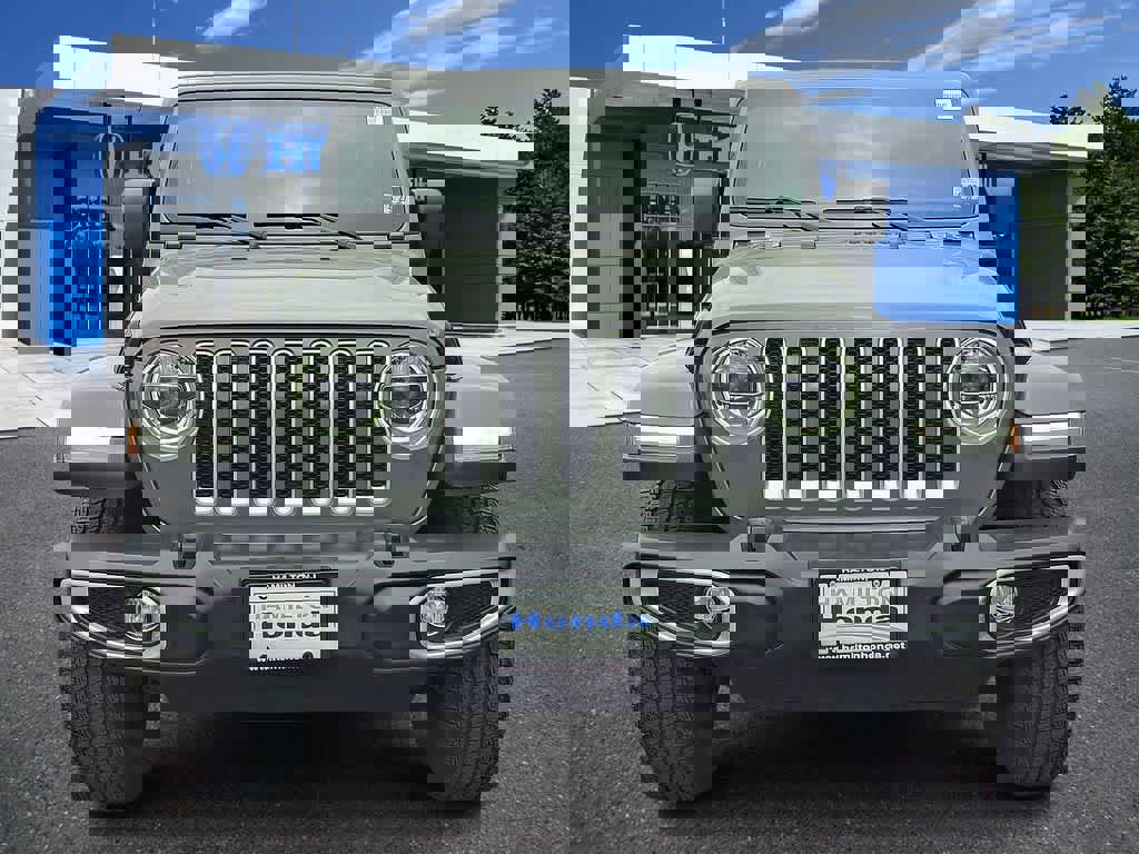 Used 2022 Jeep Wrangler Unlimited Sahara w/ LED Lighting Group AWD/4WD image 26