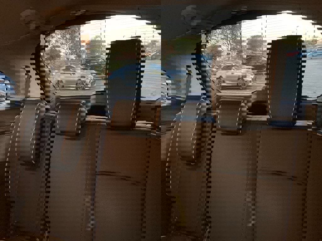 Used 2023 Honda Odyssey Elite image 12