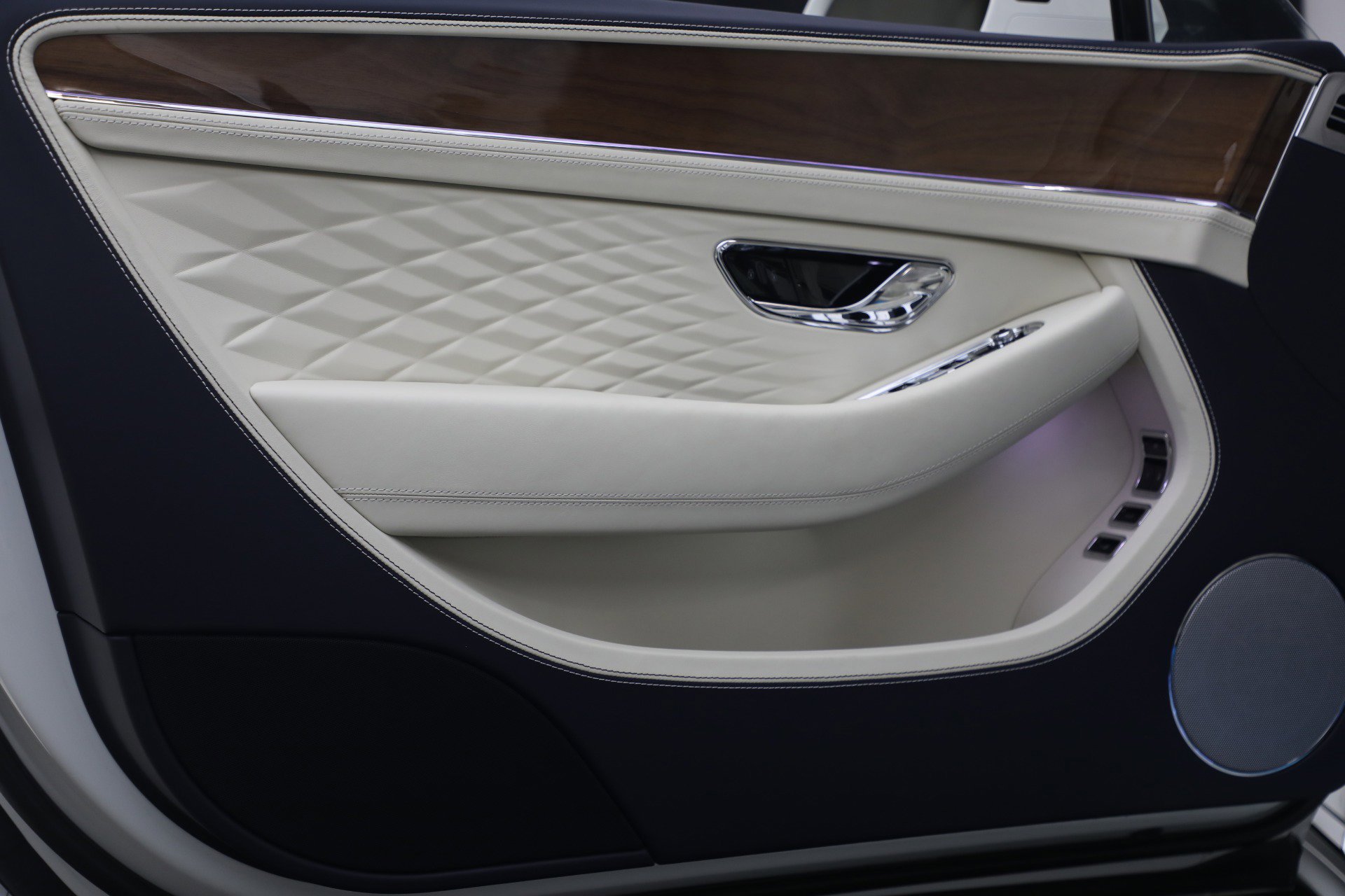 New 2026 Bentley Continental GTC AWD/4WD image 27