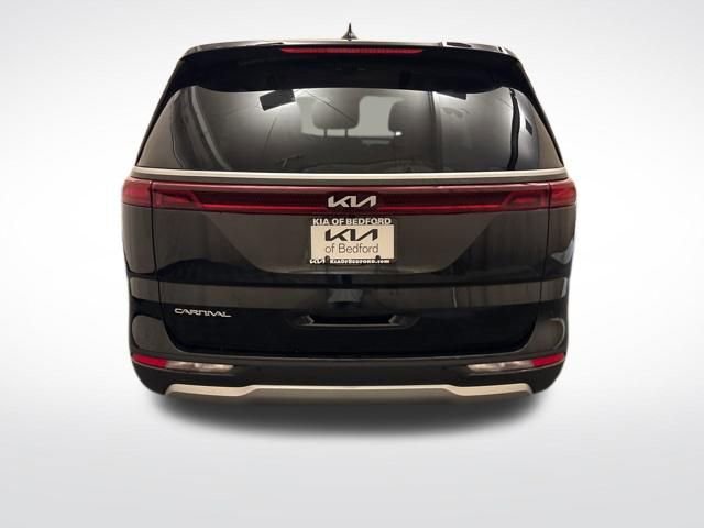 Used 2024 Kia Carnival LX FWD image 6