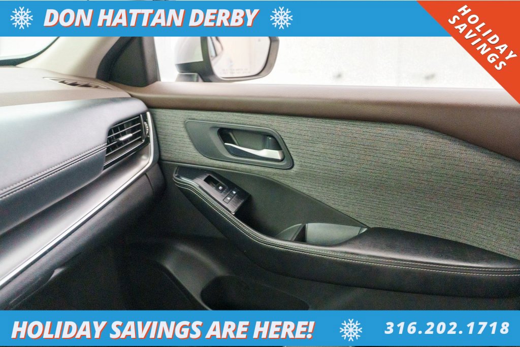 Used 2022 Nissan Rogue SV image 17