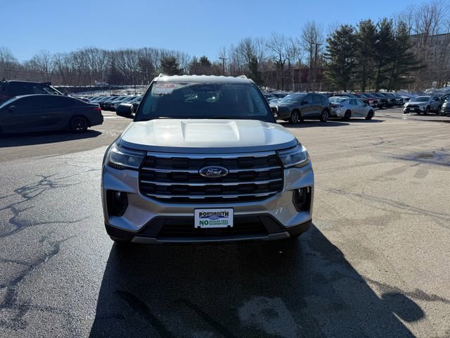 Used 2025 Ford Explorer Active w/ Active Comfort Package image 8
