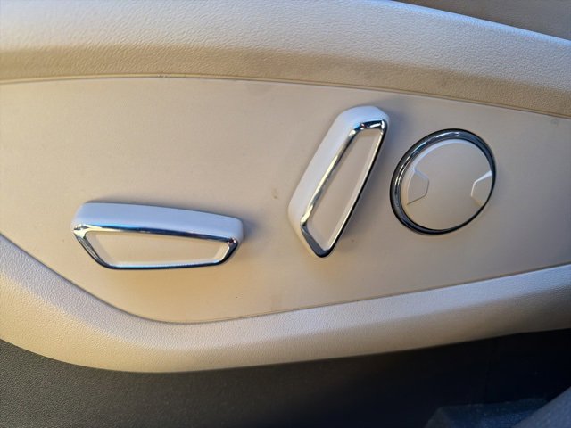 Used 2018 Lincoln MKX Select w/ Select Plus Package image 10