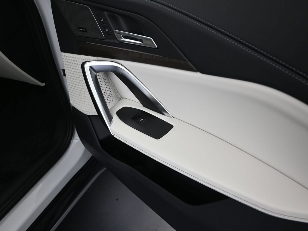 New 2026 BMW X1 xDrive28i w/ Technology Package AWD/4WD image 23