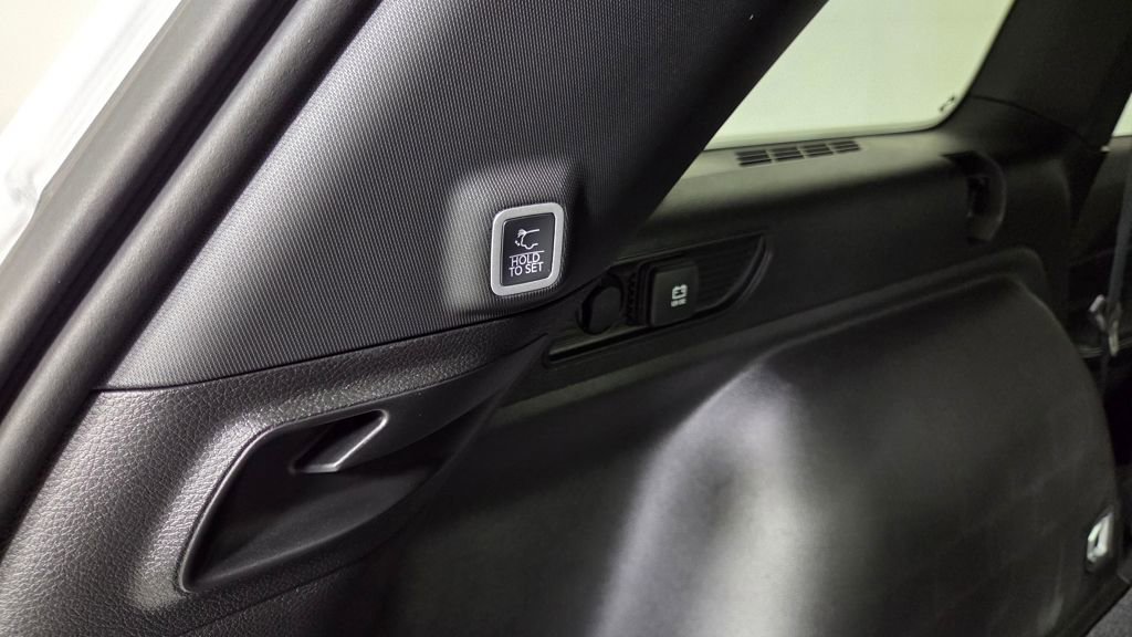 New 2025 Jeep Grand Cherokee Altitude image 11