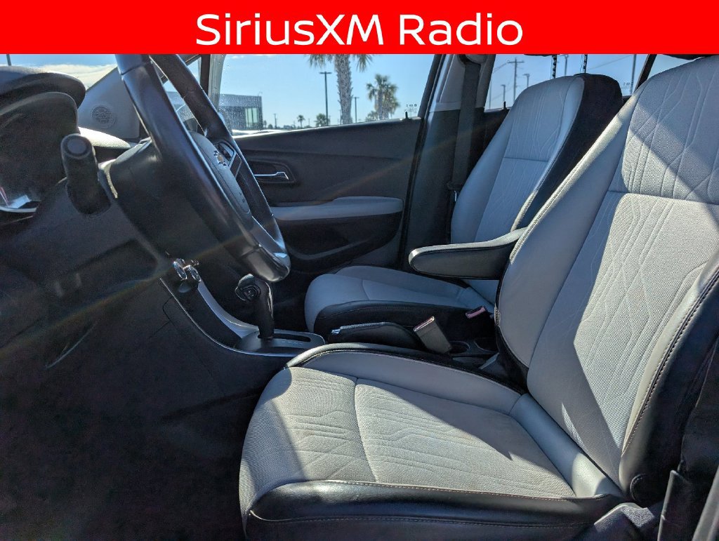 Used 2021 Chevrolet Trax LT w/ Driver Confidence Package FWD image 13