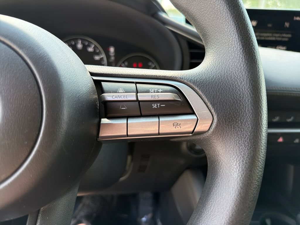 Used 2022 MAZDA MAZDA3 s FWD image 21