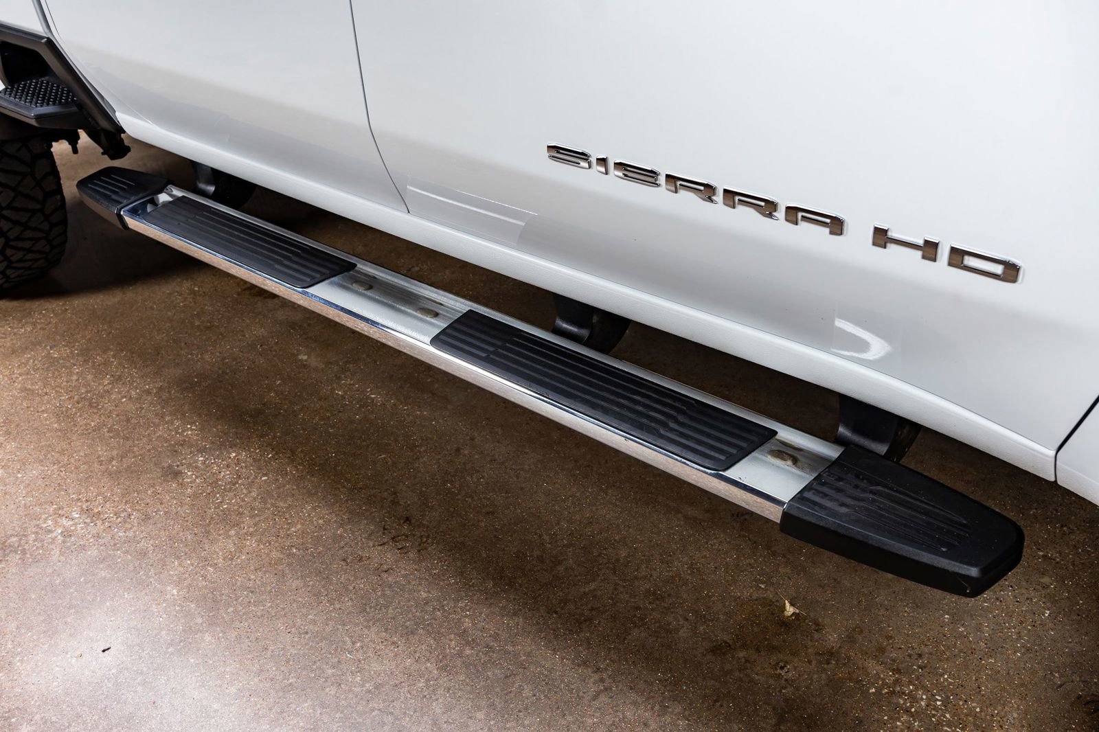 Used 2025 GMC Sierra 2500 SLT image 13