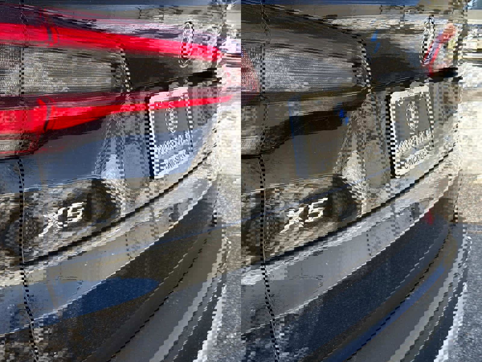 Used 2023 BMW X5 xDrive40i image 11