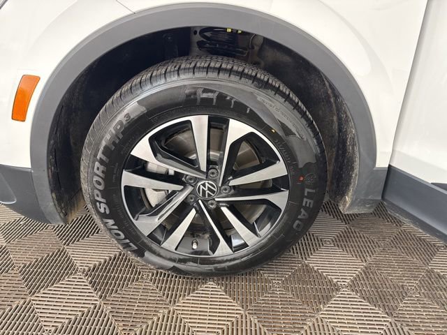 Used 2024 Volkswagen Tiguan S image 34
