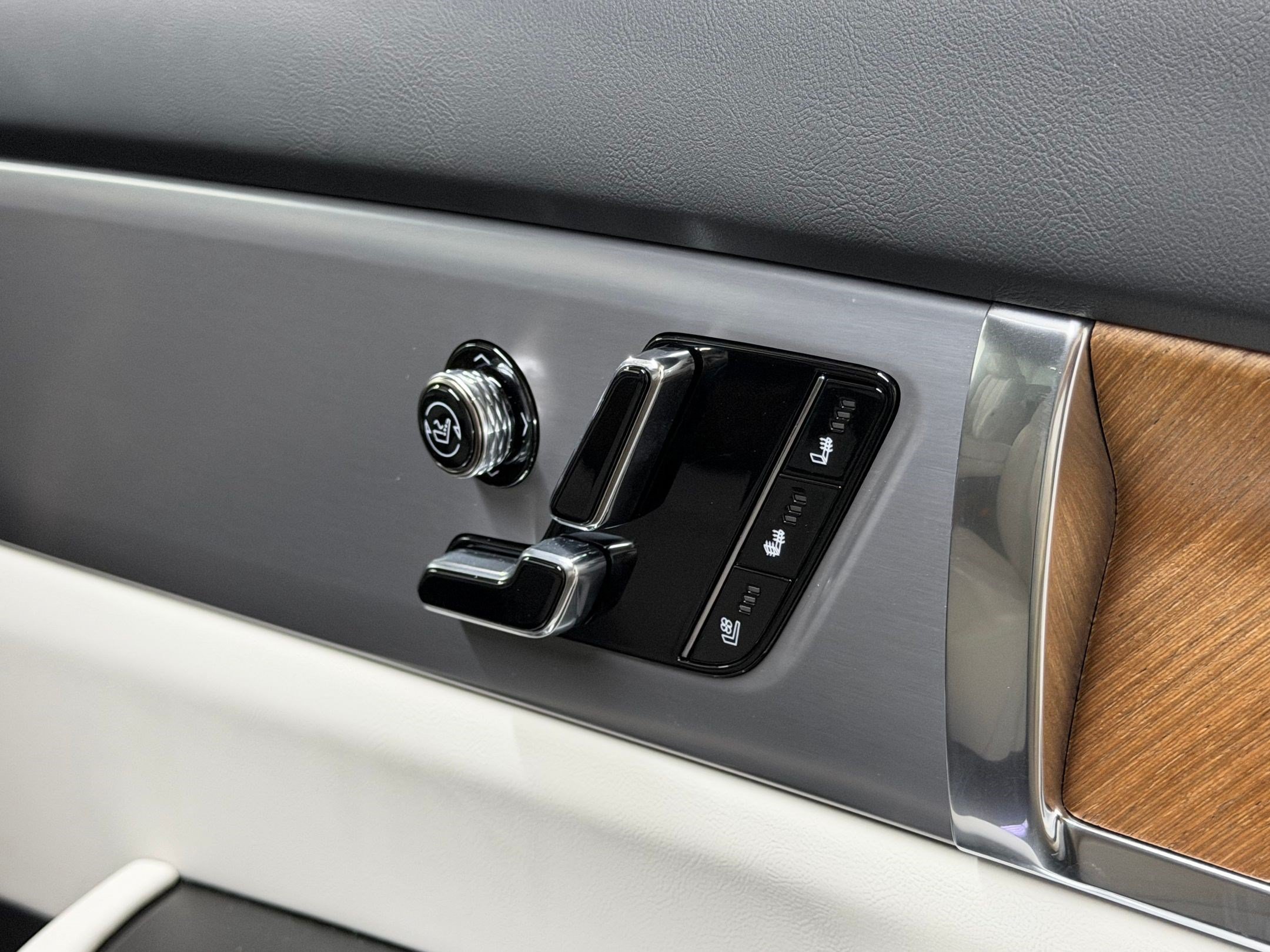 New 2026 Cadillac Vistiq Luxury AWD/4WD image 53