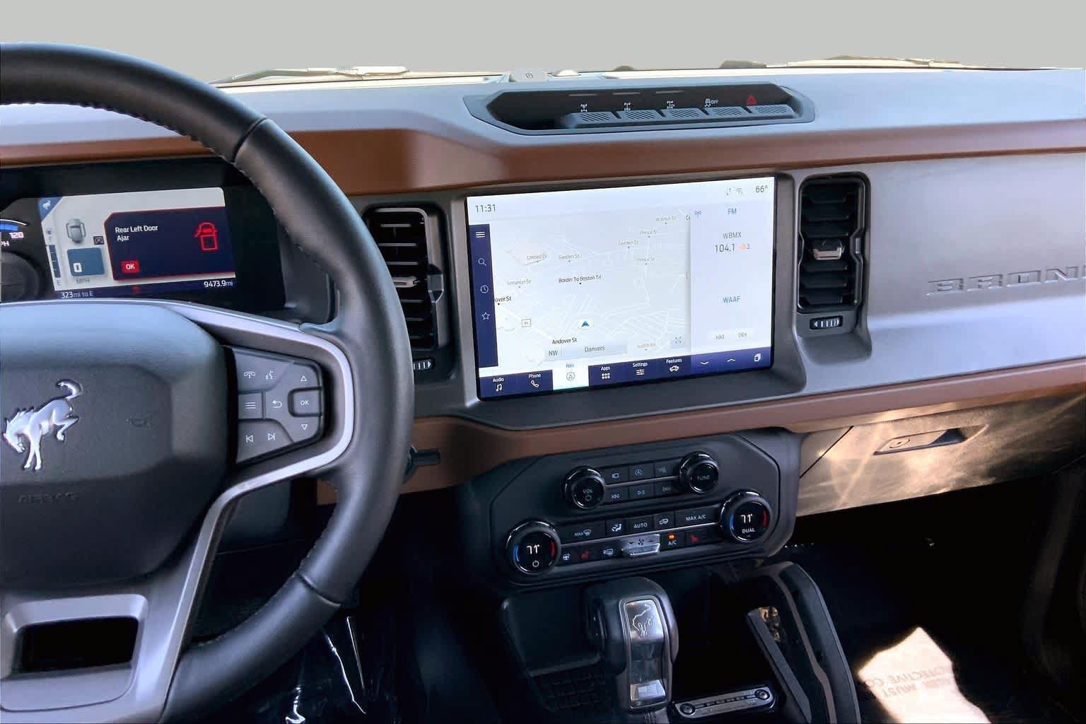 Used 2024 Ford Bronco Outer Banks AWD/4WD image 7