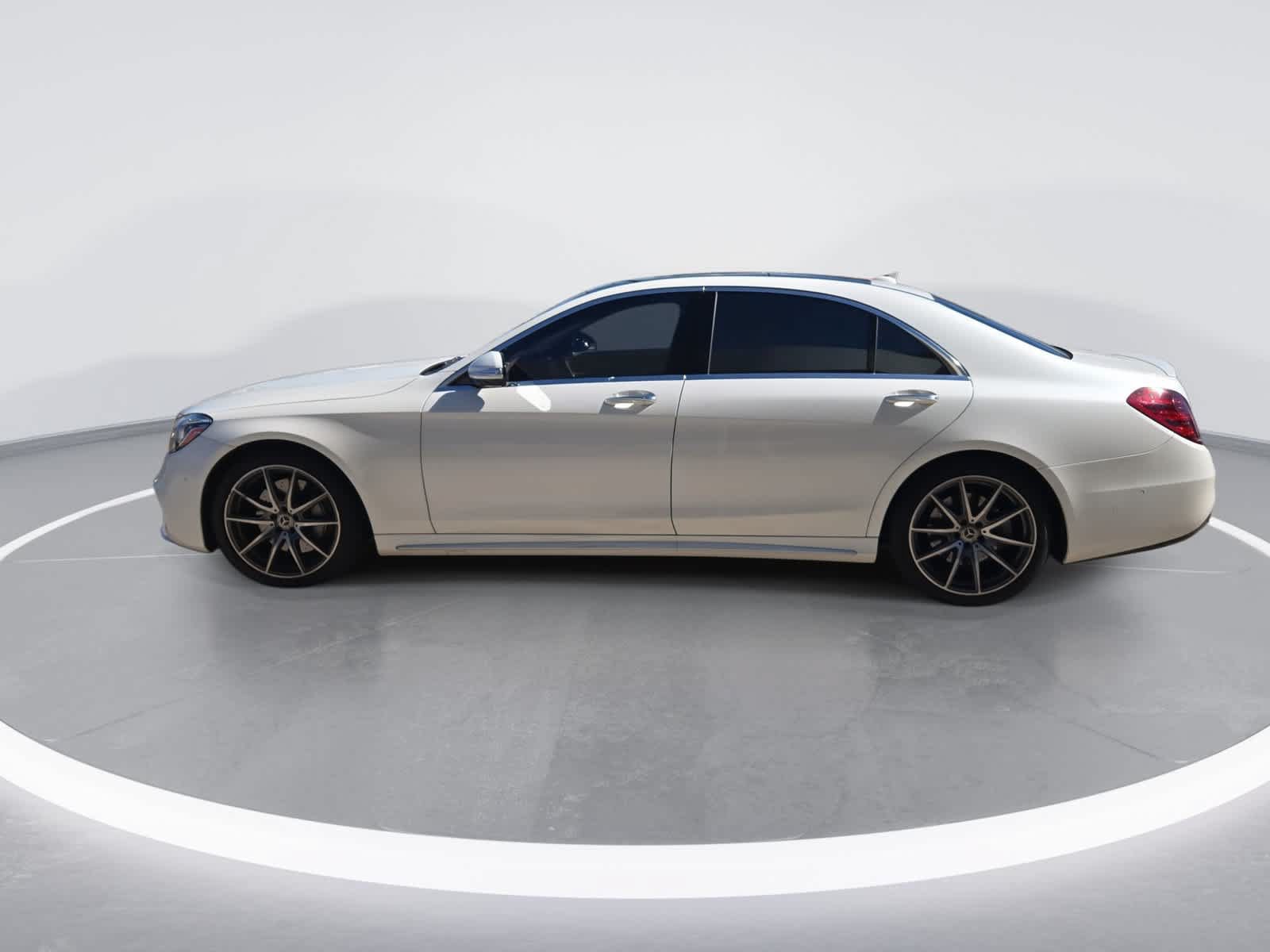 Used 2020 Mercedes-Benz S 560 Sedan image 5