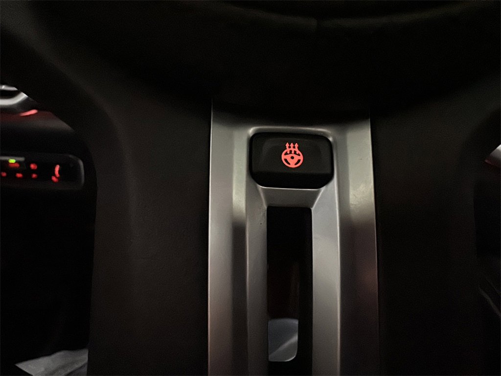 Used 2021 BMW X6 M w/ Executive Package image 25