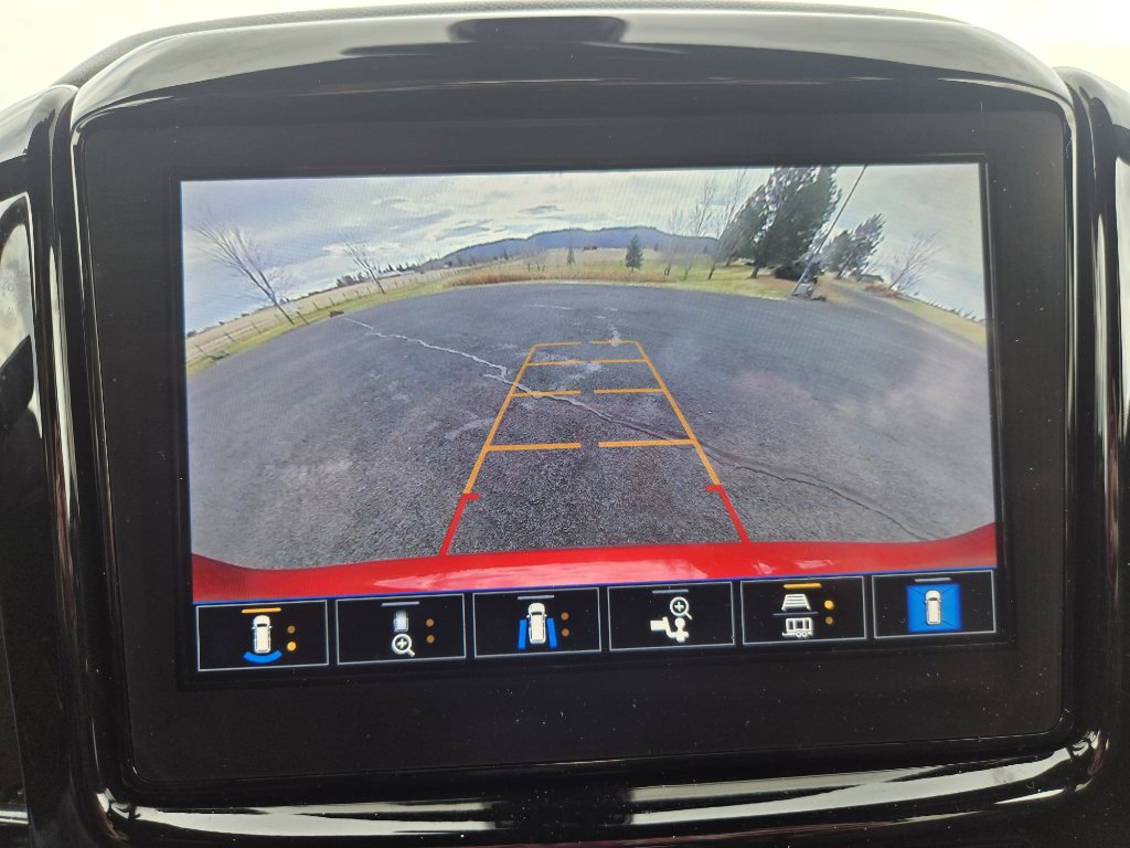 Used 2023 Chevrolet Traverse Premier image 17