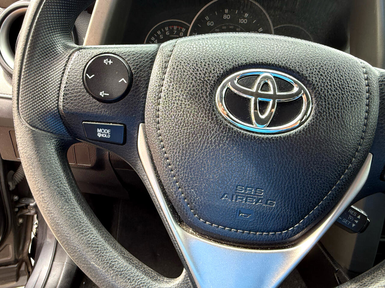 Used 2016 Toyota RAV4 LE image 15