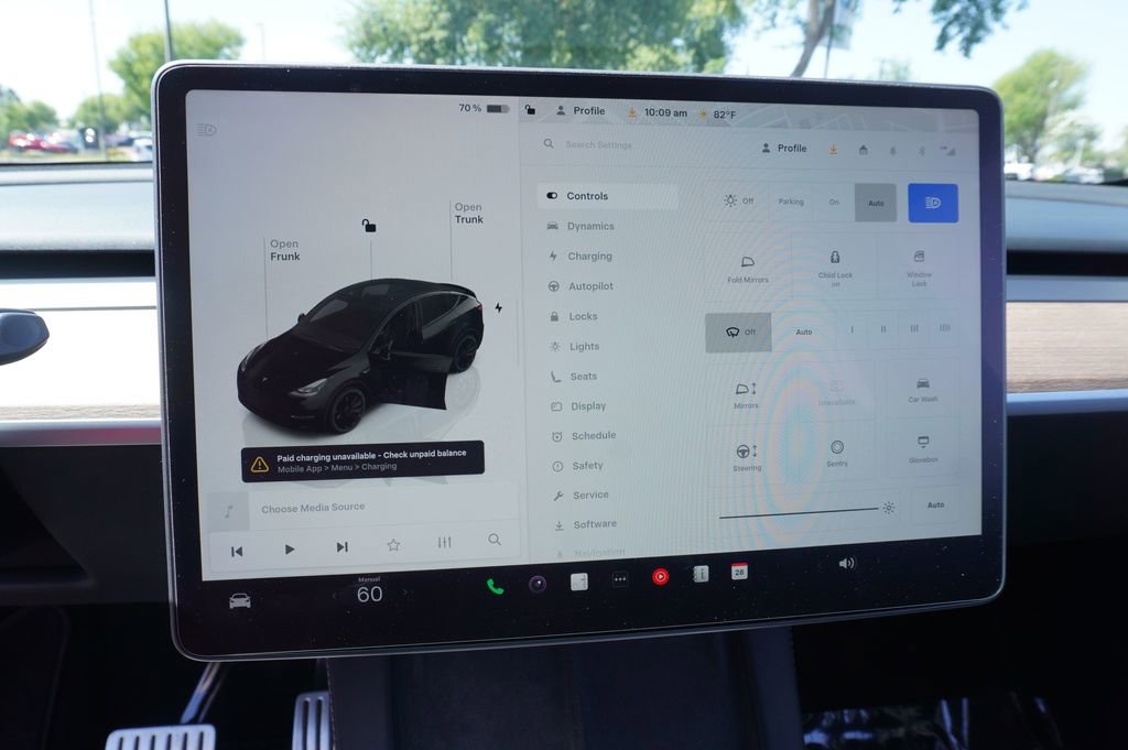 Used 2024 Tesla Model Y Performance AWD/4WD image 21