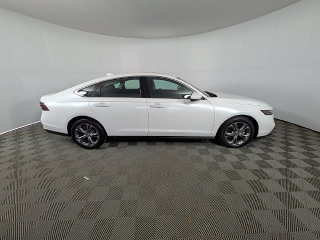 Used 2024 Honda Accord EX image 31