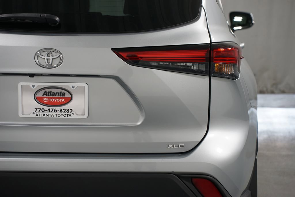 Used 2023 Toyota Highlander XLE image 10